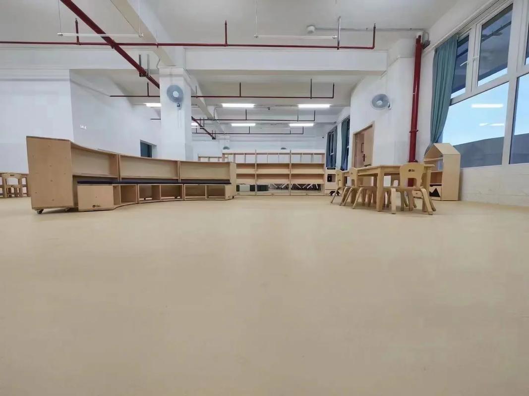 幼儿园塑胶地板源头工厂,精益求精,满意服务,拥有市场同一产品