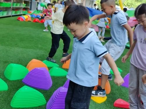 多所幼儿园招生 遇冷 ,降价也招不满人,民办幼儿园该如何生存
